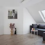 1 Apartament