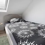 Apartament 1 *