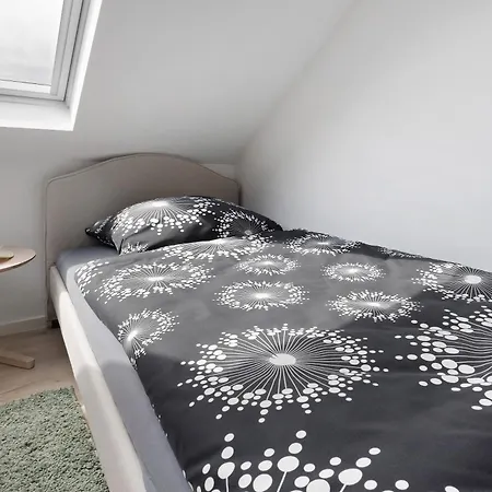 Apartman 1 *